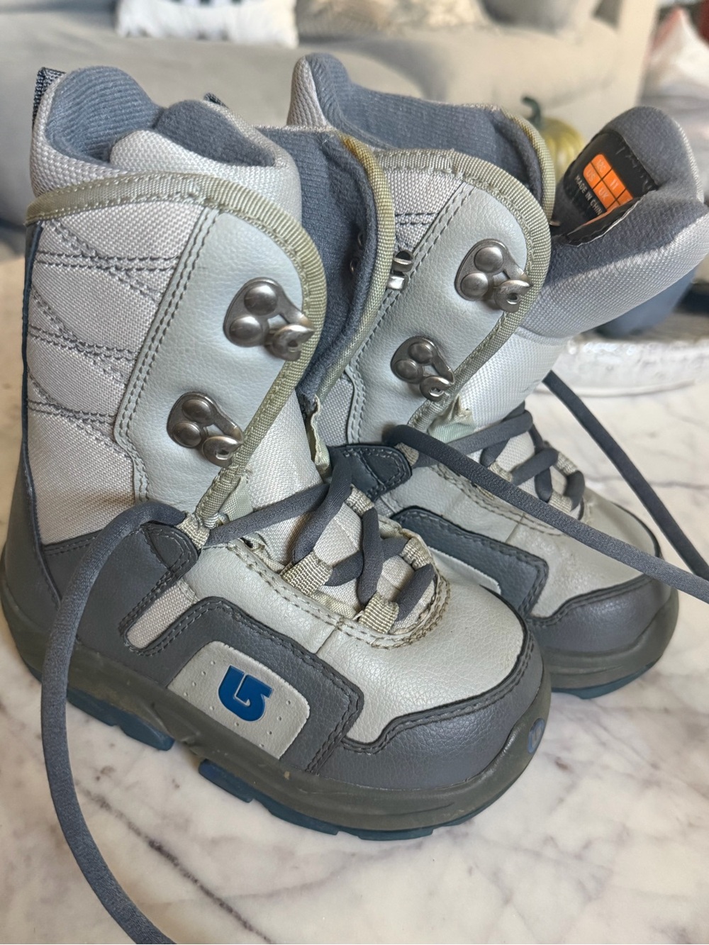 Burton Moto Snowboard Boots Kids size 12C